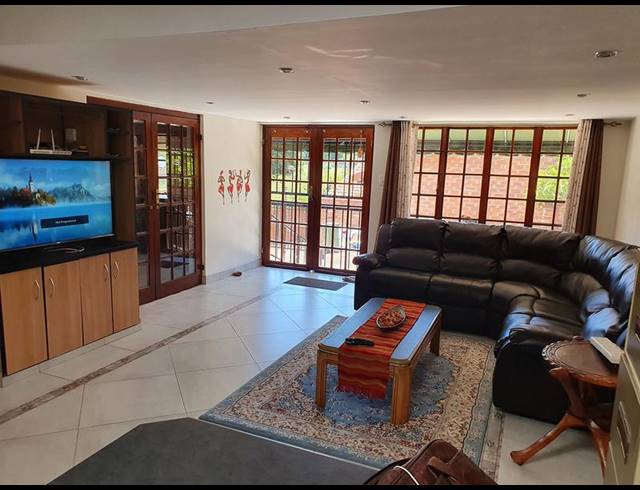 3 BEDROOM PROPERTY TO RENT IN RIVONIA